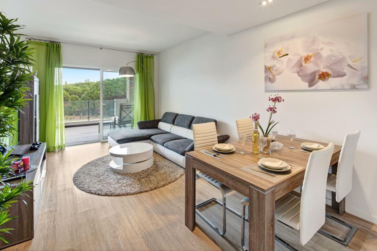 אלבופיירה Luxurious T2 Apartment, Olhos Dagua מראה חיצוני תמונה