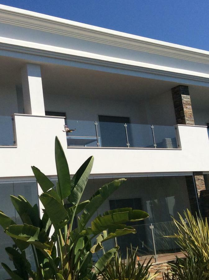 אלבופיירה Luxurious T2 Apartment, Olhos Dagua מראה חיצוני תמונה